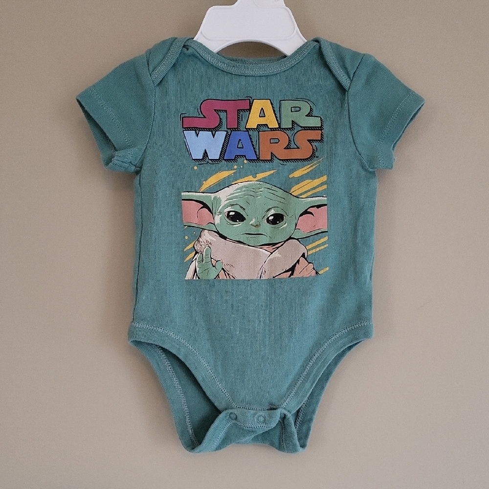 Star Wars green short sleeve onesie/bodysuit